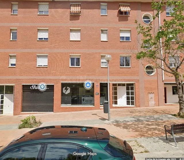 Se vende piso OKUPADO en MontornÑ¨s del VallÑ¨s (Barcelona) - foto 2