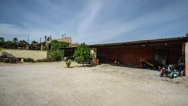 Chalet en sax buena zona para vivir todo el año. — 40