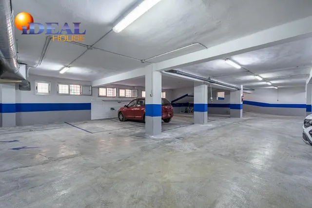 PARKING DE 30 PLAZAS EN PLENO CENTRO DE GRANADA — 10