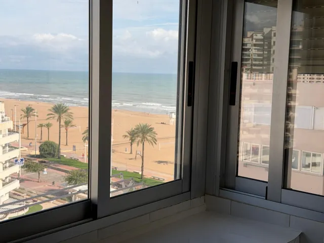 Apartamento en primera línea de playa en gandía con vistas al mar — 31