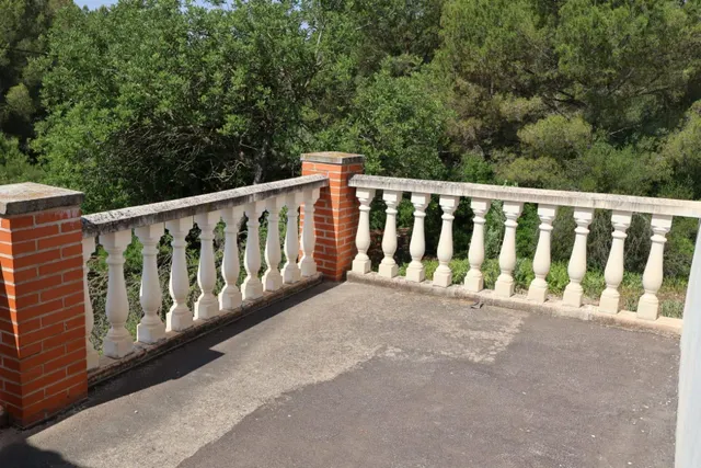 MASIA CON TERRENO, CON VISTAS CERCA DE VALL DALBA — 43