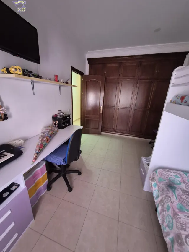 SE VENDE CASA EN ZONA CENTRO — 35