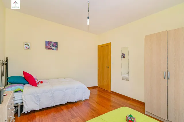 CASA EN OGIJARES — 35