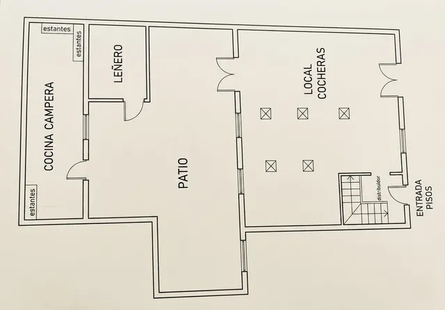 Casa en venta Calle Duque de Ahumada, 581 m2 construidos. — 34