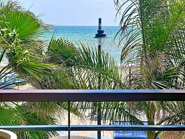 Exclusiva oportunidad de inversión en primera línea de playa - foto 4