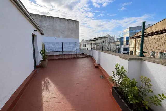 CASA EN VENTA EN LLANÇA CON LICENCIA TURÍSTICA