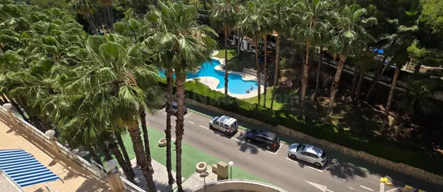 APARTAMENTO DE 2 DORMITORIOS CON PISCINA COMUNITARIA Y A 700 - foto 3