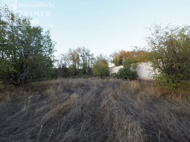 *SOLAR EN ESQUINA, CON 1.530m2 DE SUELO* — 8