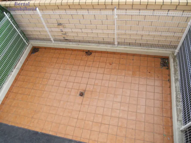 Chalet en venta en Navarrete. Muy amplio. A estrenar. — 27