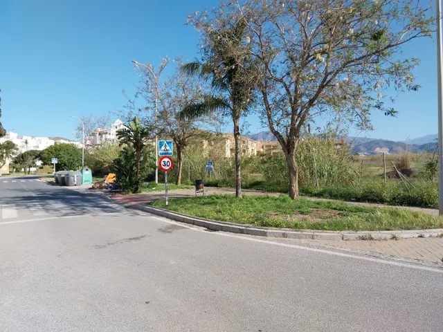 TERRENO URBANO  EN SALOBREÑA PLAYA — 21
