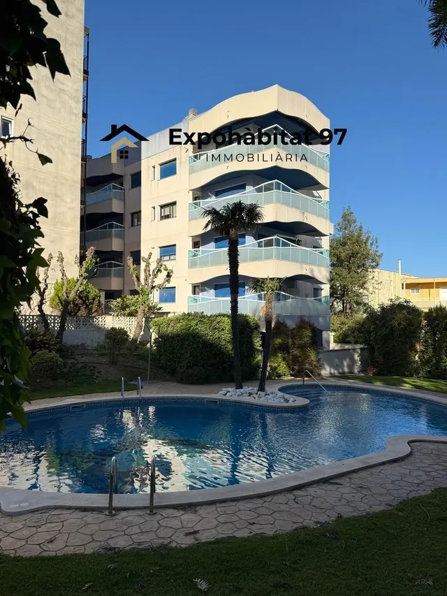 Piso en venta en Platja dels Capellans-Zona Turística