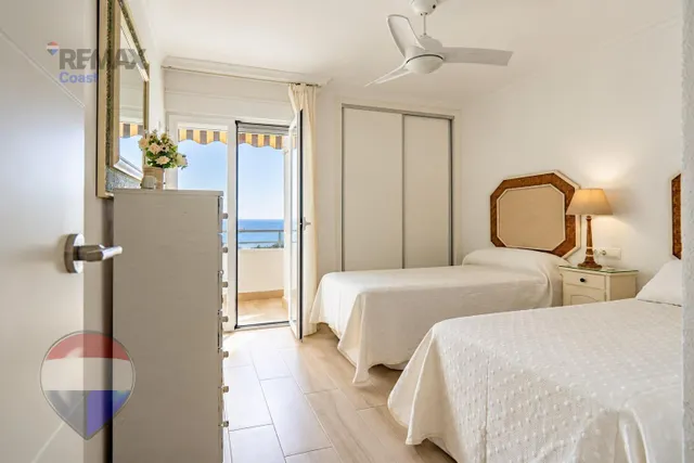 VIVIR FRENTE AL MAR EN FUENGIROLA — 25