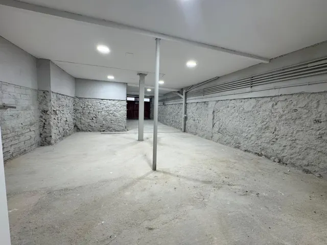 PISO REFORMADO CON GARAJE EN MANRESA — 22