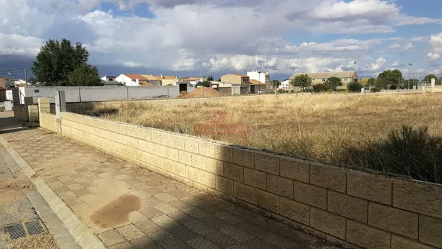 OPORTUNIDAD! SE VENDE ESPECTACULAR SOLAR DE CASI 1000 METROS CUADRADOS EN LA MEJOR ZONA DE LA FELIPA — 9