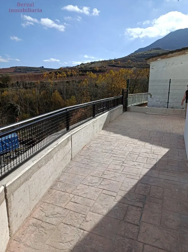 Casa para entrar a vivir de 99 metros  mas 16 metros de bodega con asador  en Matute - La Rioja — 22