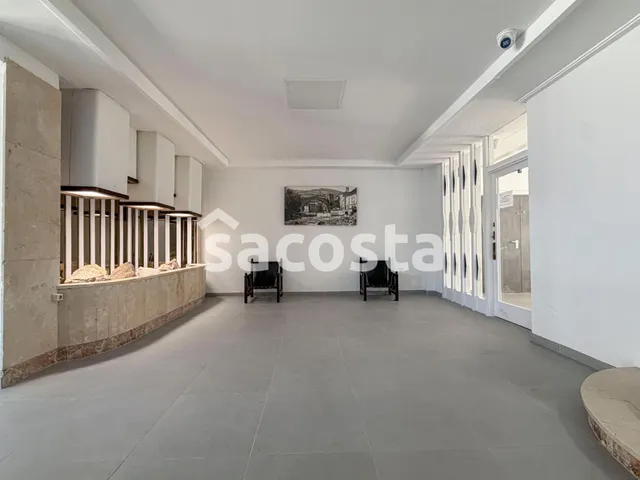 Amplio piso con  terraza, ideal como inversión o vivienda — 22