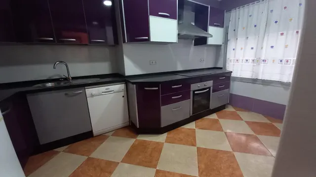 Amplia Casa para Reformar en el Corazón de la Ciudad — 9
