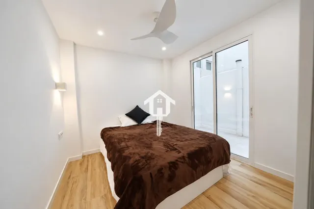 Entreplanta totalmente reformada con 2 patios en exclusiva en zona benalúa de Alicante — 39