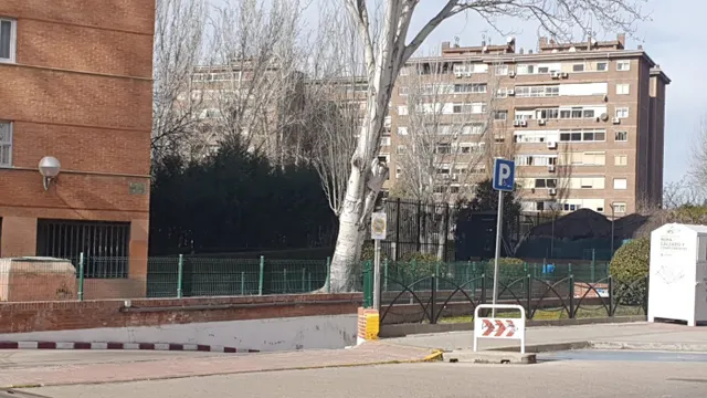 SE ALQUILA PLAZA DE GARAJE EN ZONA VEREDILLAS TORREJON DE ARDOZ — 4