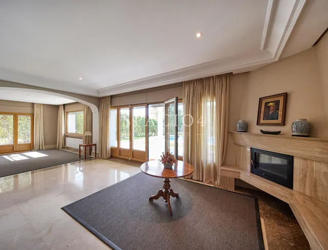 Villa de Lujo en Urbanización cerrada — 27