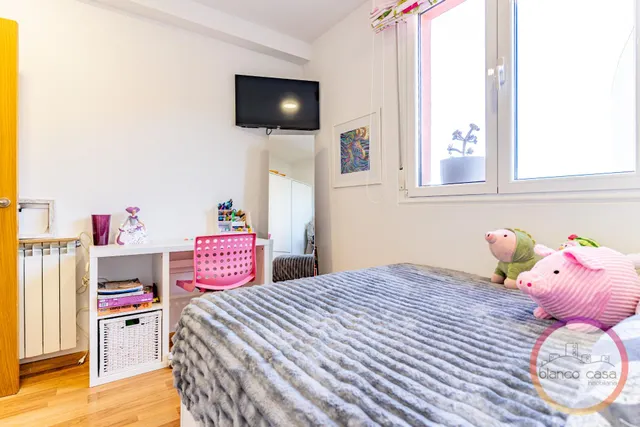 ¡ un piso con terraza de más de 25 m2, garaje y trastero en Carballo por 189.990€! — 39