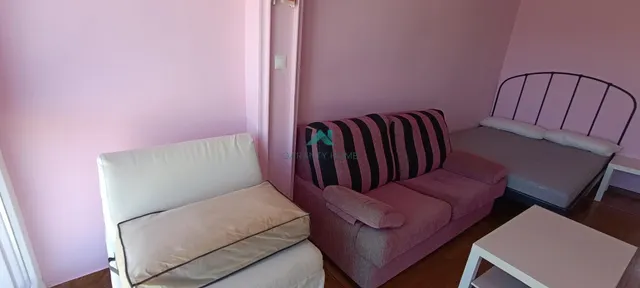 Se alquila estudio en Laredo — 30