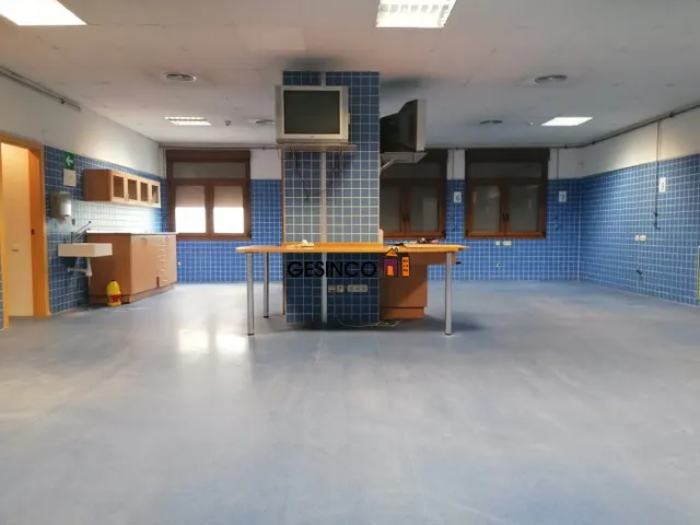 LOCAL COMERCIAL DE GRAN TAMAÑO EN ALQUILER EN ONTINYENT — 4