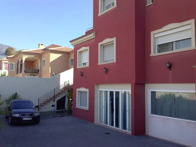 chalet en zona del colegio elians — 4