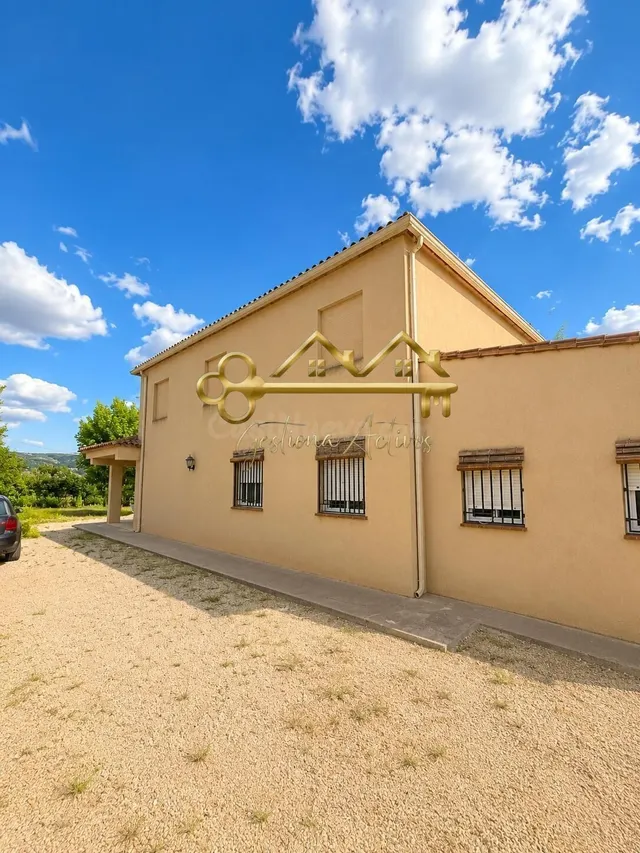 Chalet independiente con terreno y posibilidad de ampliación - foto 3
