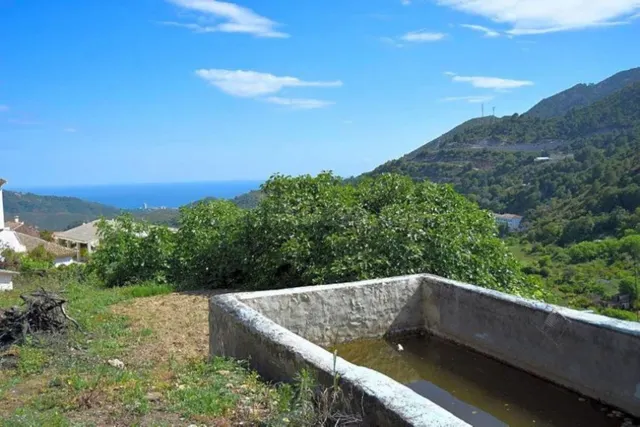 Parcela 813m² en venta - Ojen pueblo — 2