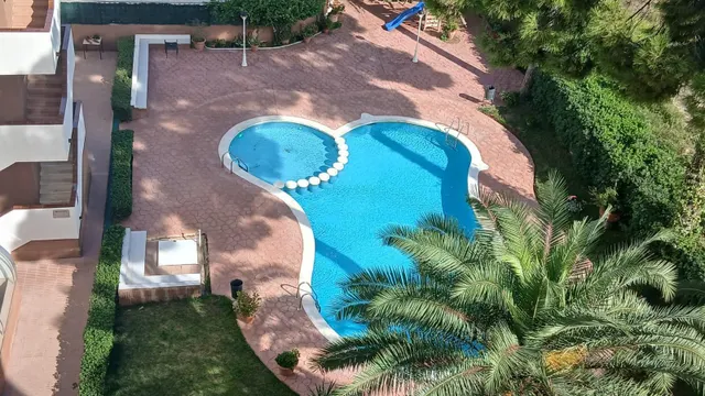 Espectacular Ático Esquinero con Licencia Turística, Plaza de Parking y piscina comunitaria. — 22
