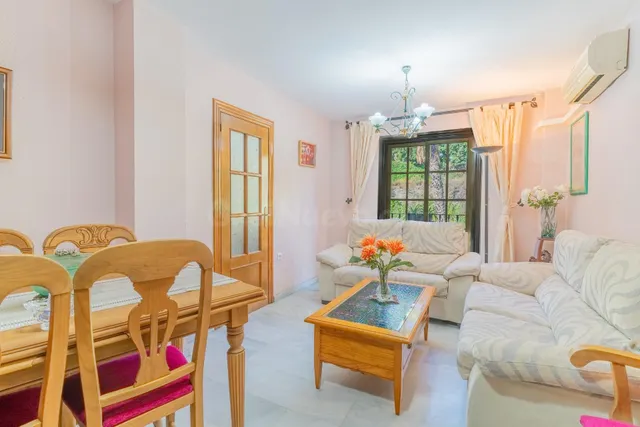 Gran casa familiar de 3 plantas en Ronda de Poniente — 4