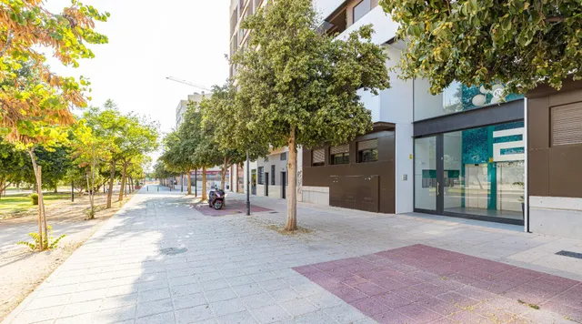 Piso de 5 dormitorios con dos plazas de garaje y trastero doble en Juan de Borbón, Murcia — 41
