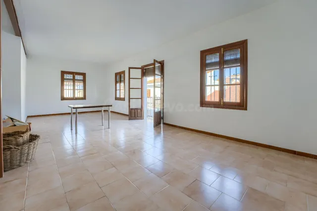 ¡¡ESPECTACULAR!! Adosada de esquina de 223 m2 con patio, terraza y garaje — 5