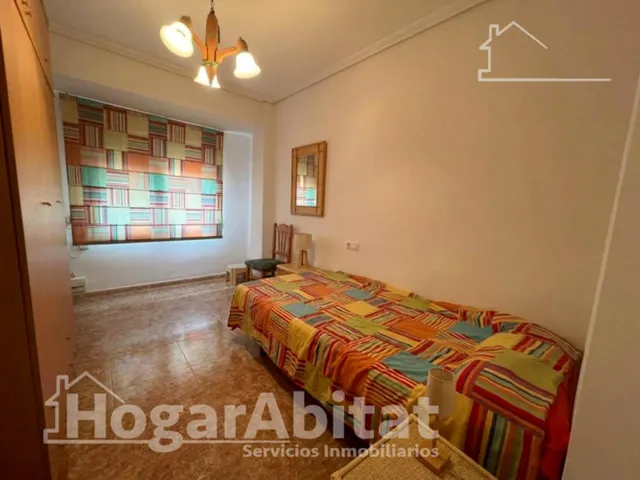 Espacio y luminosidad con infinitas posibilidades en este amplio piso exterior con balcón y trastero — 25
