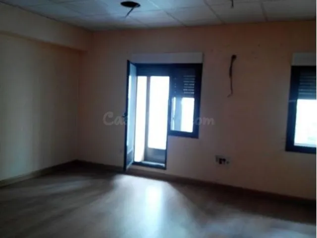 OFICINAS ACONDICIONADAS EN VENTA, ACTUALMENTE CON INQUILINO. — 2