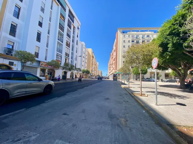 ¿NECESITAS ESPACIO? 4 DORMITORIOS, 2 BAÑOS Y TERRAZA EN LA ZONA DE EL CRISTO — 18