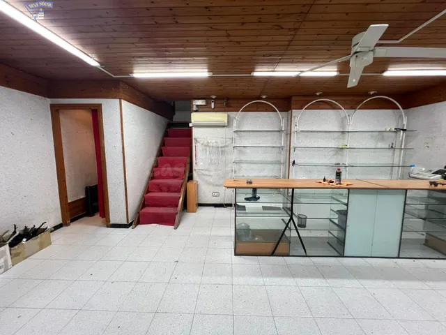OPORTUNIDAD DE LOCAL COMERCIAL EN EL CORAZÓN DEL CENTRE DE R