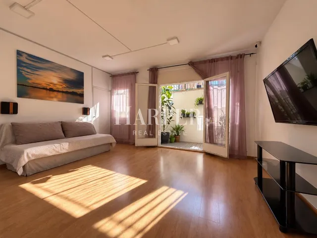 Luminoso piso con espacios exteriores privados en Eixample, Barcelona — 3