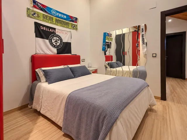 Espectacular  casa unifamiliar con piscina privada, domótica y placas solares — 17