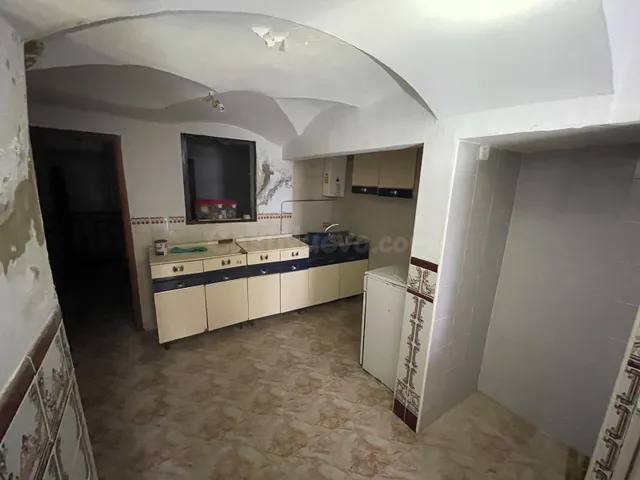 CASA CON MUCHAS POSIBILIDADES EN TORREQUEMADA - foto 4