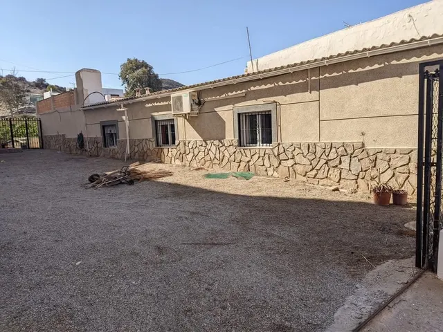 Casa independiente de 3 dormitorios en Villaricos - foto 2