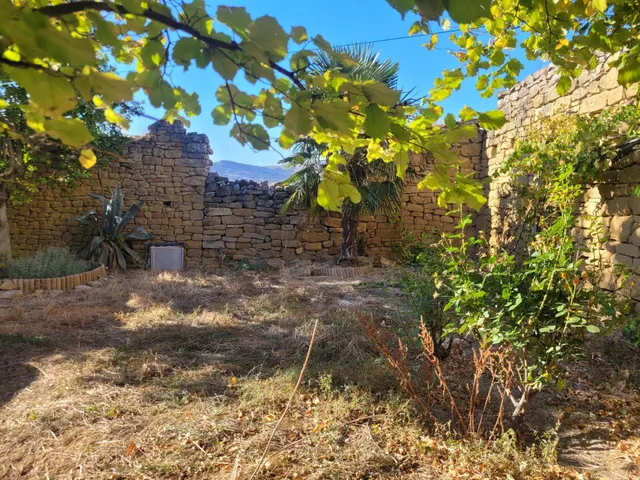 CASA CON CORRAL y TERRENO EN SAN MARTÍN DE UNX — 34