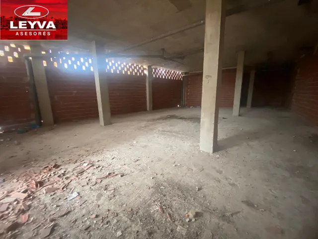 LOCAL COMERCIAL EN VENTA — 8