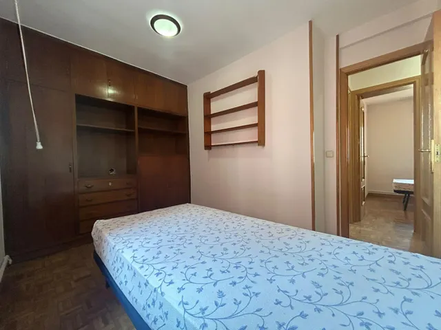 Piso en Calle Camarena — 11