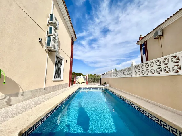 Chalet adosado de 3 dormitorios y 2 baños en orihuela costa (dehesa de campoamor) — 32