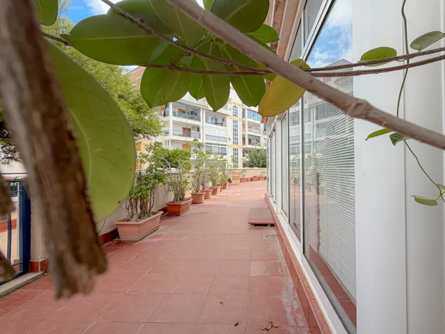 Parquemar! Exclusivo y Único, apartamento tipo bungalow con Colosal Terraza privada en urbanización privilegiada con preciosa piscina comunitaria (400 mts playa) — 13