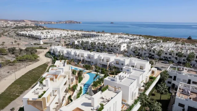 Villas y bungalows de nueva construcción a solo 250 metros d - foto 2