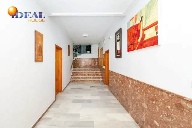 ESTUPENDO ATICO JUNTO AL MAR CON TERRAZA FANTASTICA — 43