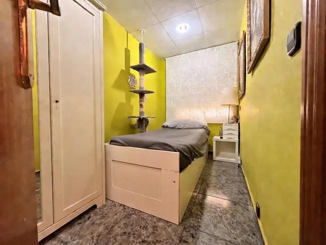Piso impecable de 2 habitaciones con balcón en Badalona — 20